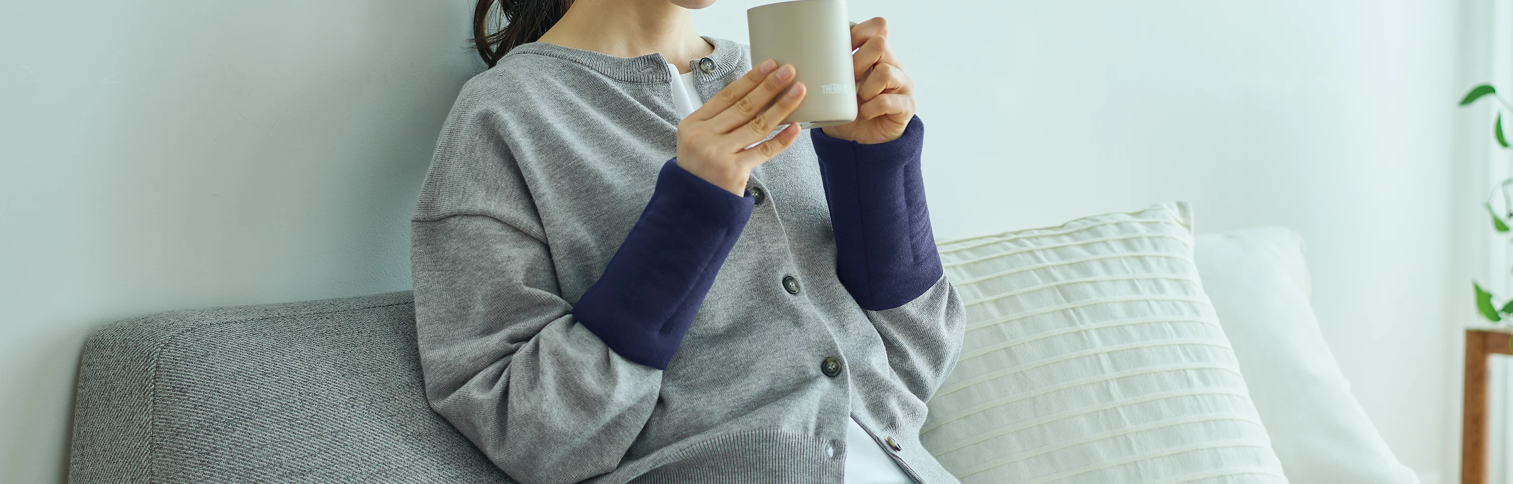 手首あったかビーズウォーマー 使用イメージ