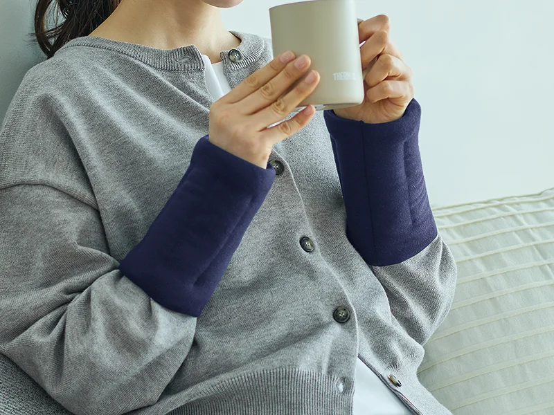 手首あったかビーズウォーマー 使用イメージ