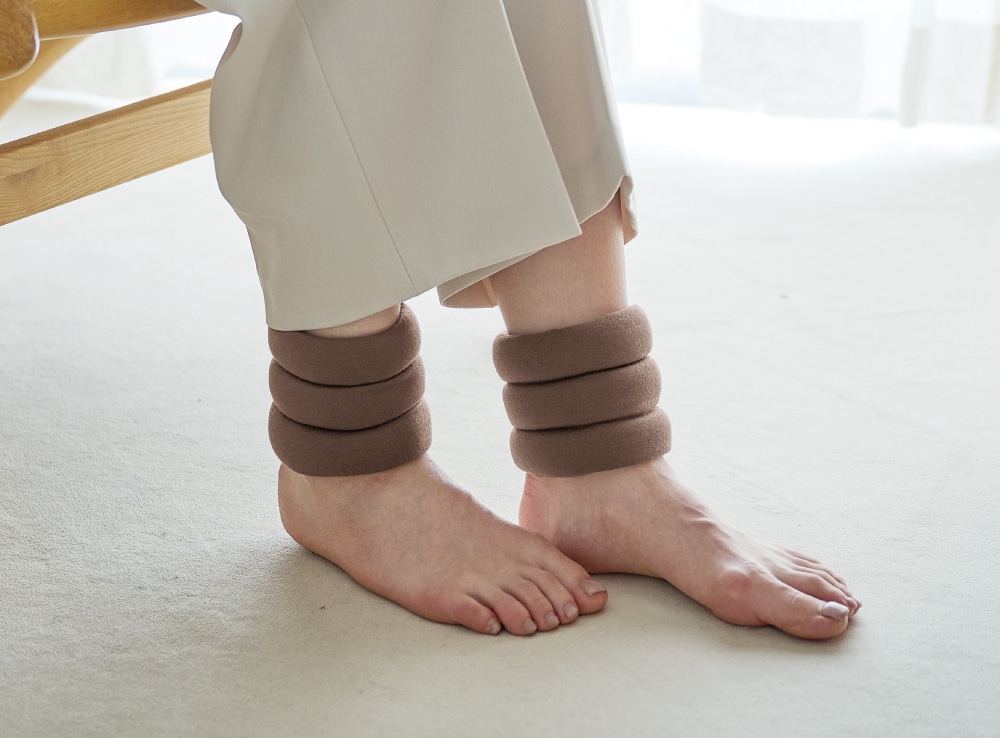 足首をやさしく包み込む