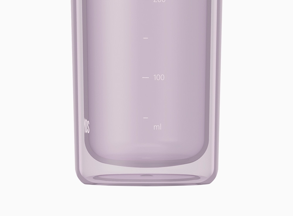 飲みものの量が分かる目盛り付き