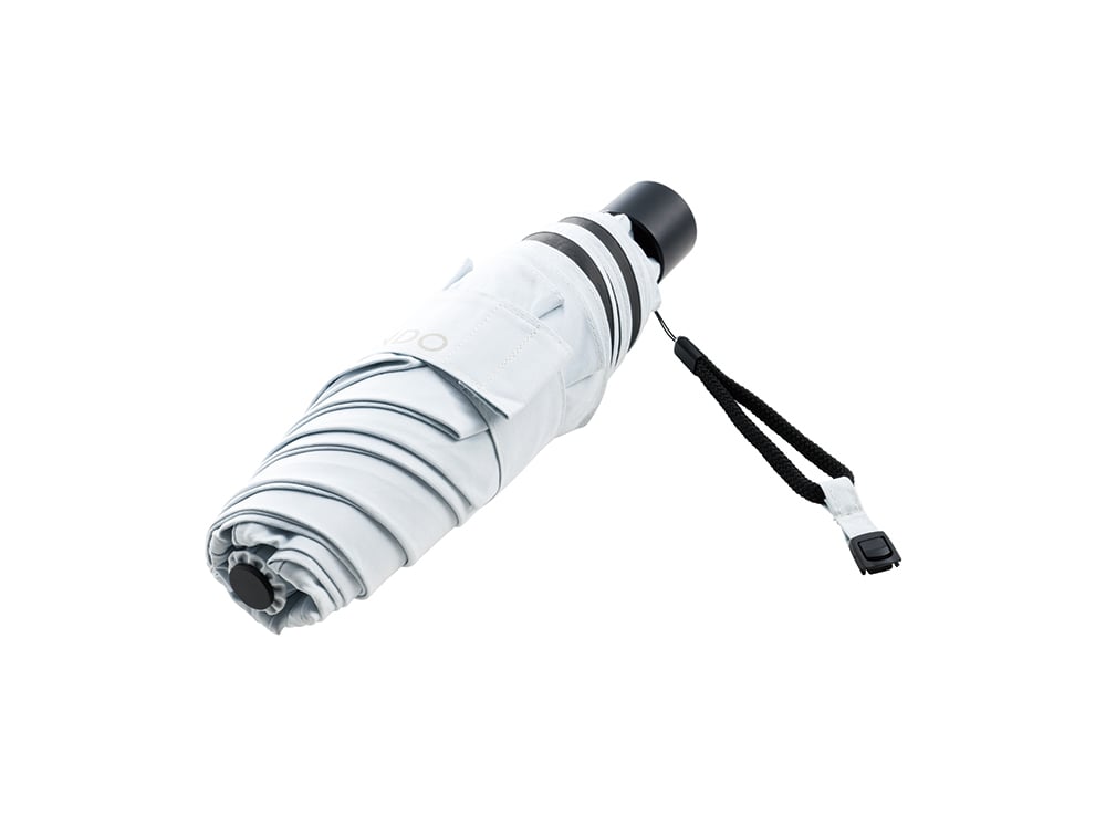 幅広面ファスナー仕様により、楽々まとまる